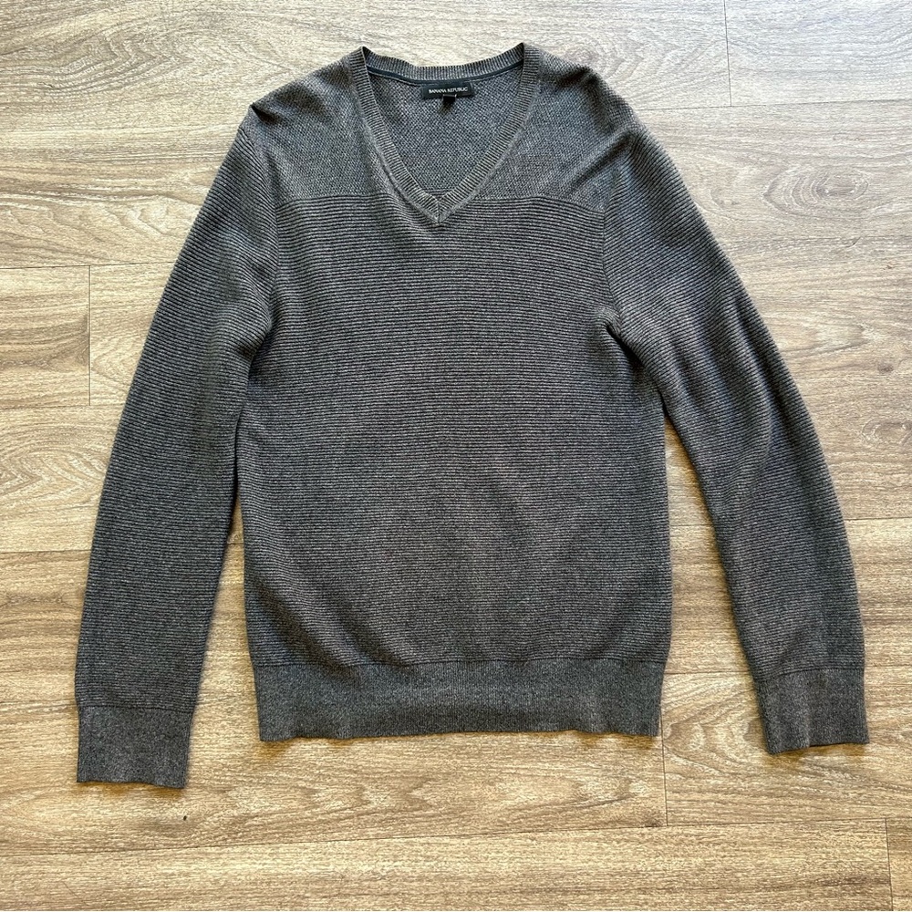 Banana Republic Gray Cotton V-Neck Sweater